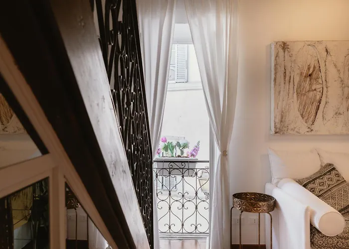 Piazza Navona Historic Luxury Apartment